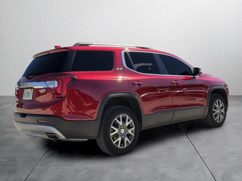 Used 2023 RED GMC FWD 4DR SLT image 4