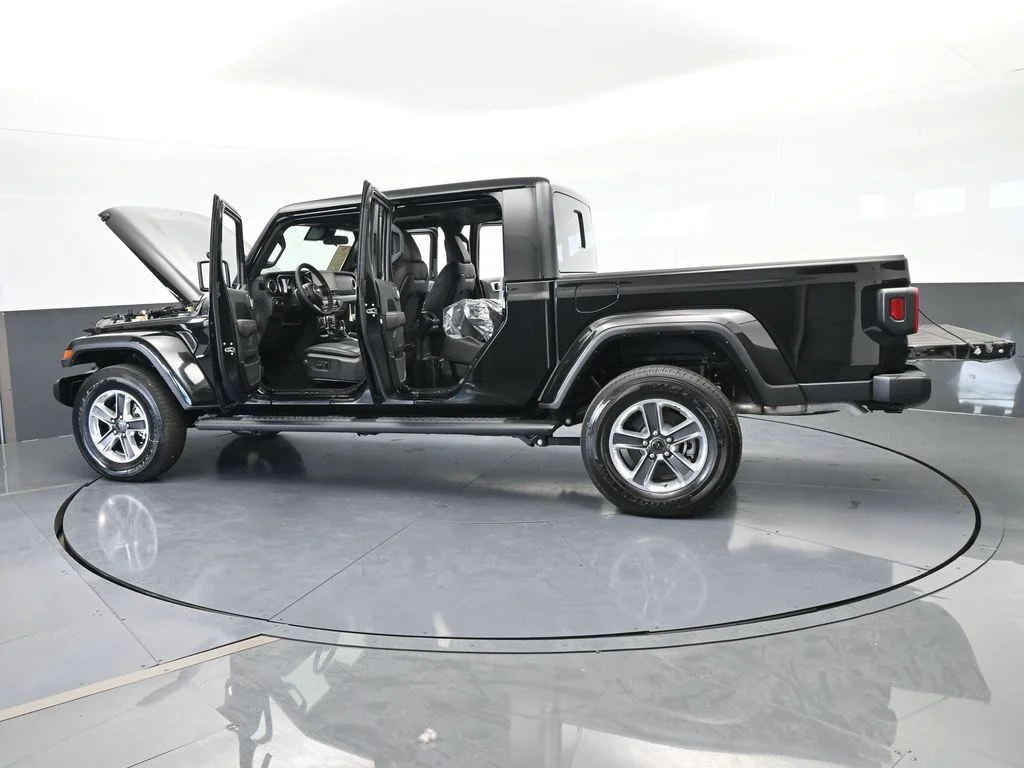 Used 2024 Black Clearcoat Jeep Sport S image 74