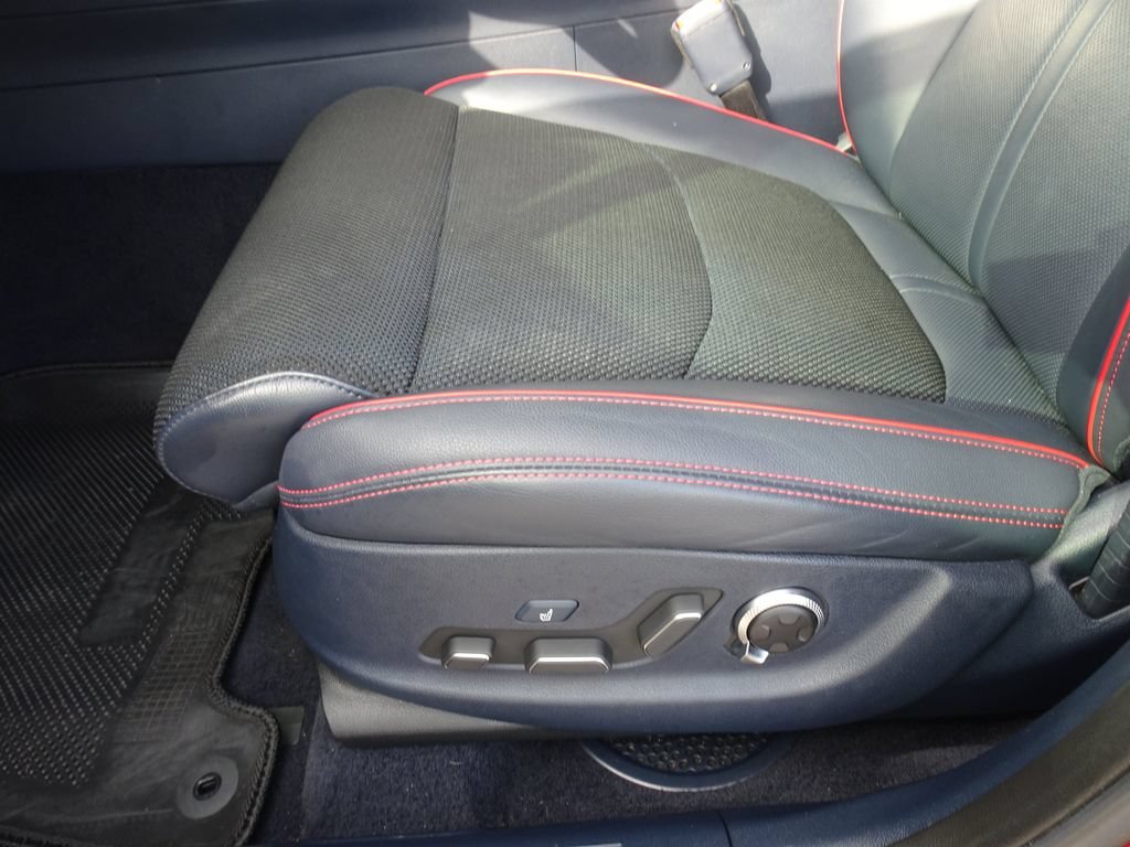 Certified Used 2022 Mauna Red Genesis 3.5T Sport image 10