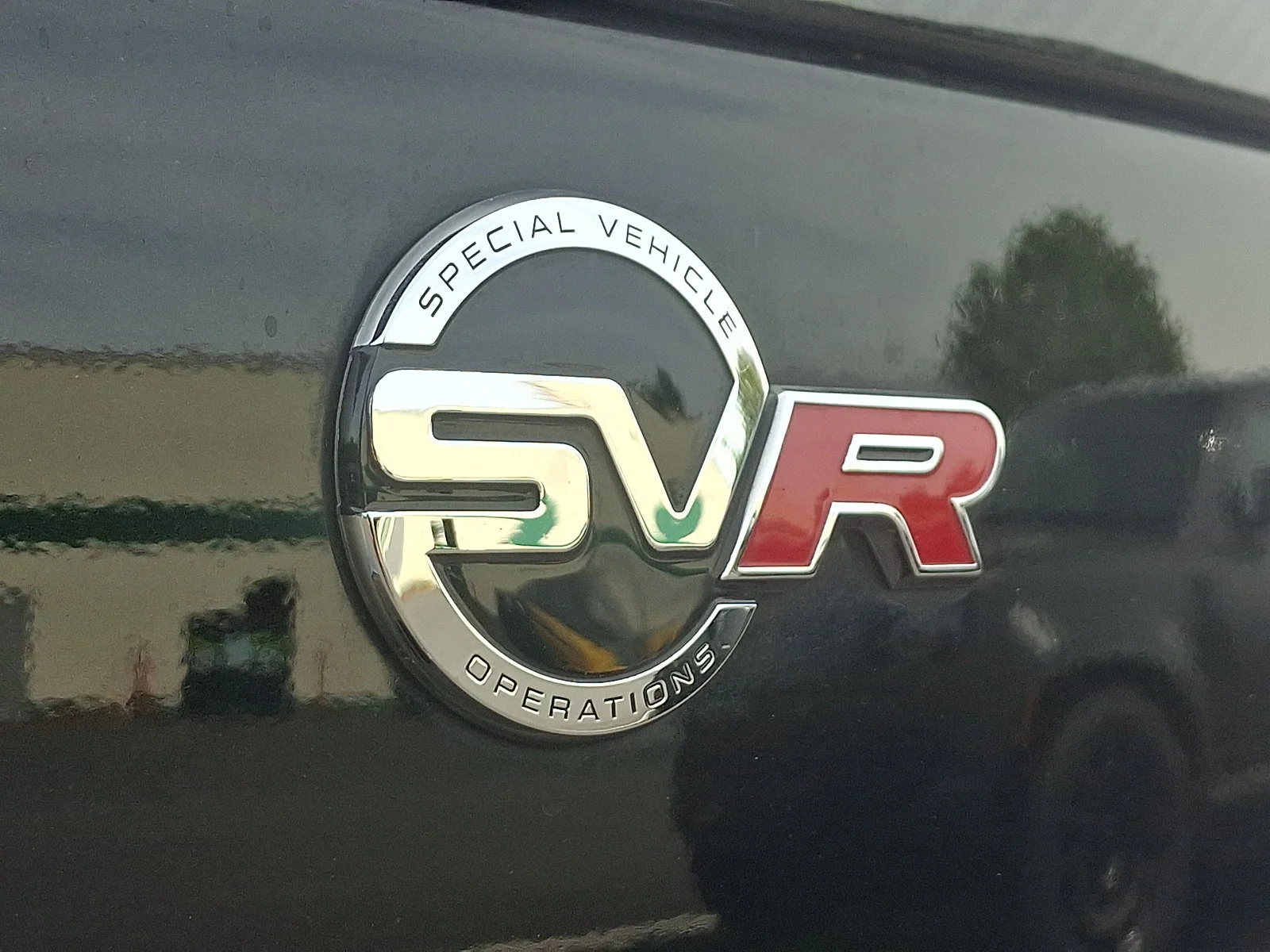 Used 2020 Black Land Rover SVR image 42