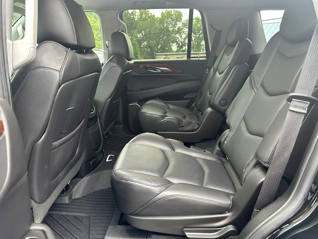 Used 2020 Black Raven Cadillac Luxury image 9