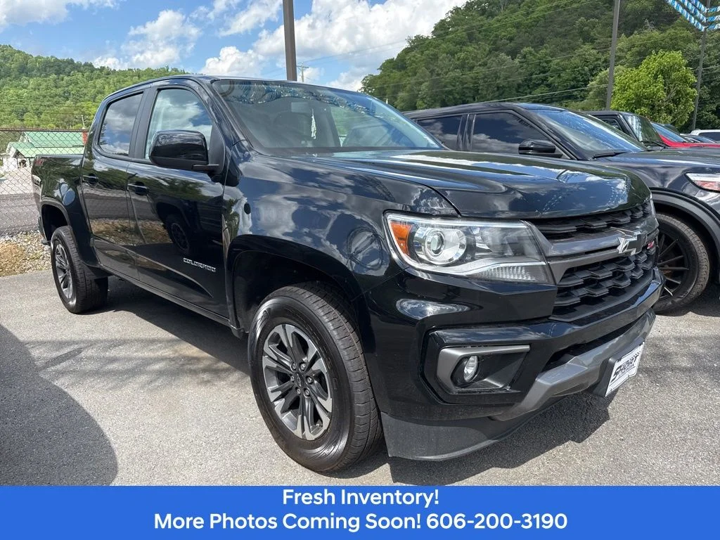 Used 2022 Black Chevrolet Z71 image 3