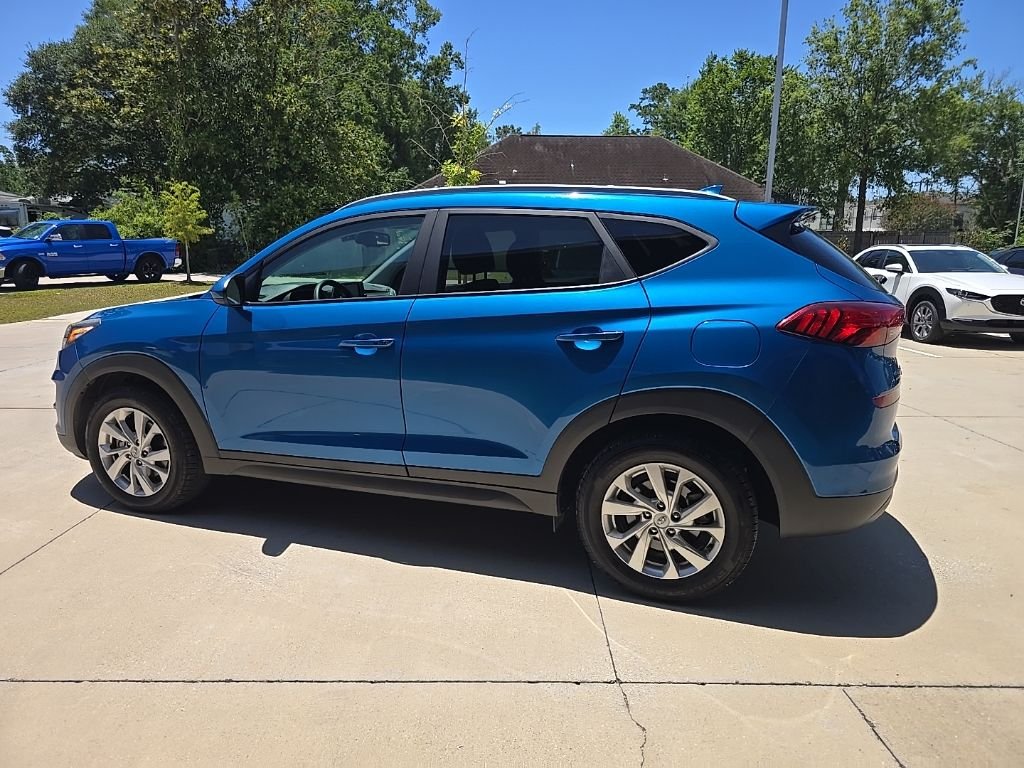 Used 2020 Blue Hyundai Value image 2
