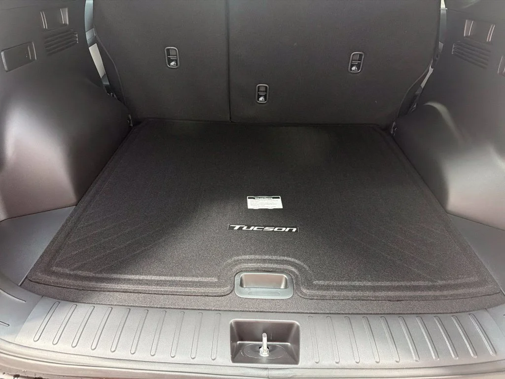 New 2026 Shimmering Silver Hyundai SEL Convenience image 9