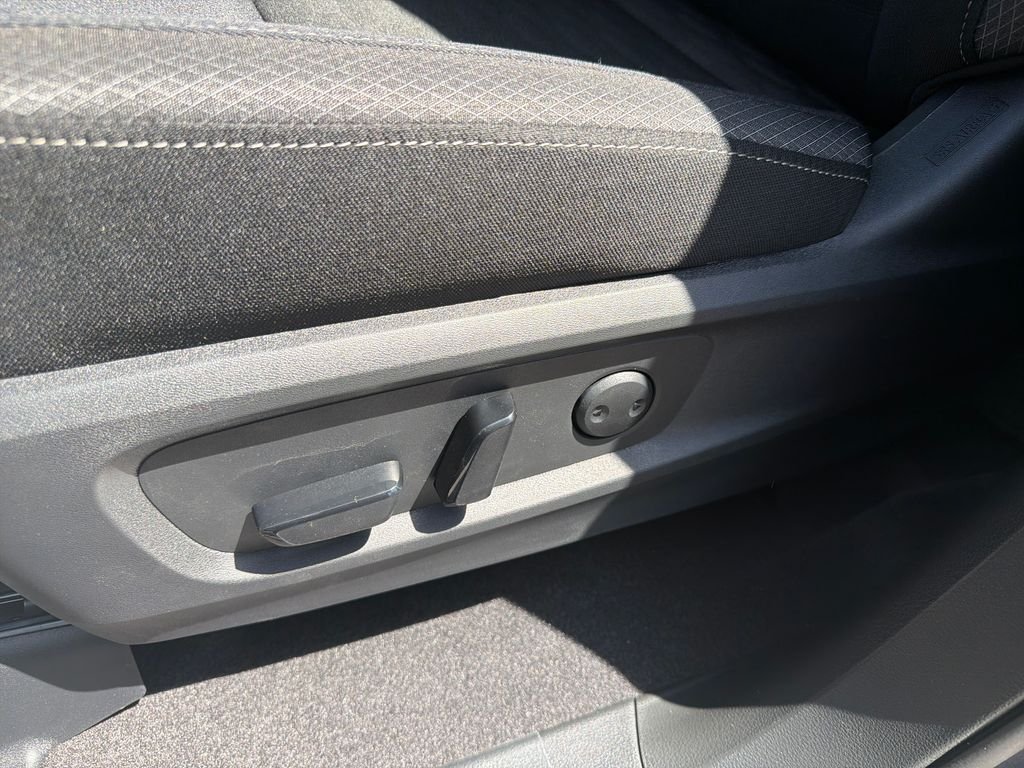New 2026 Nissan Pathfinder SV 4D Sport Utility