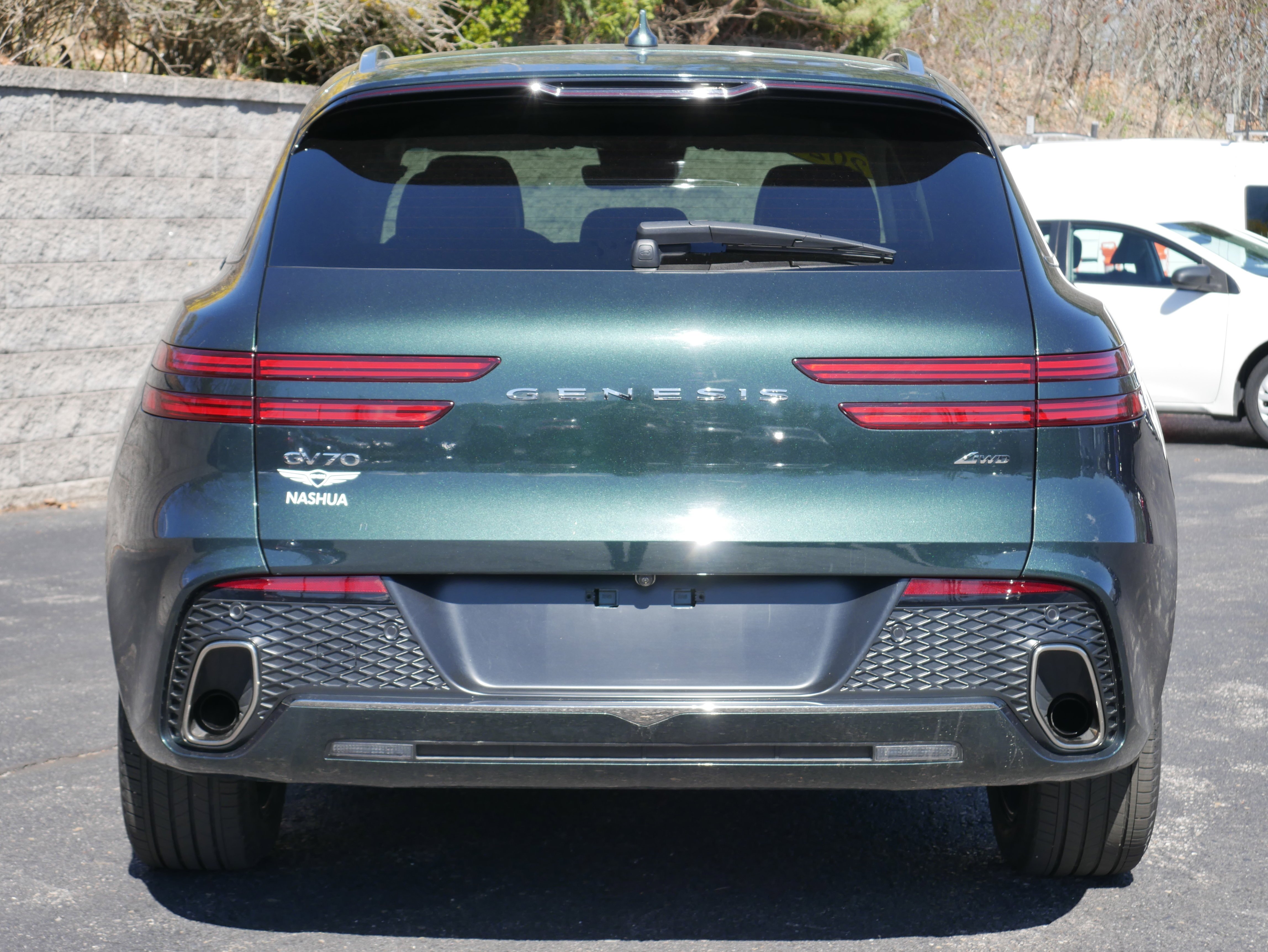 Used 2023 Green Genesis 2.5T AWD image 5