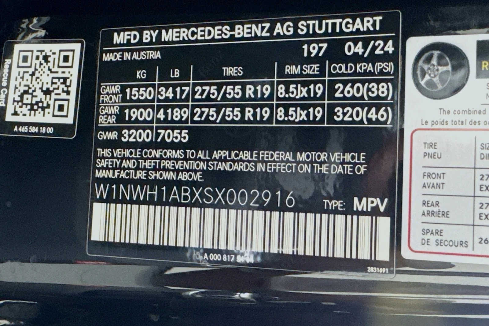 Certified Used 2025 Obsidian Black Metallic Mercedes-Benz G 550 image 25