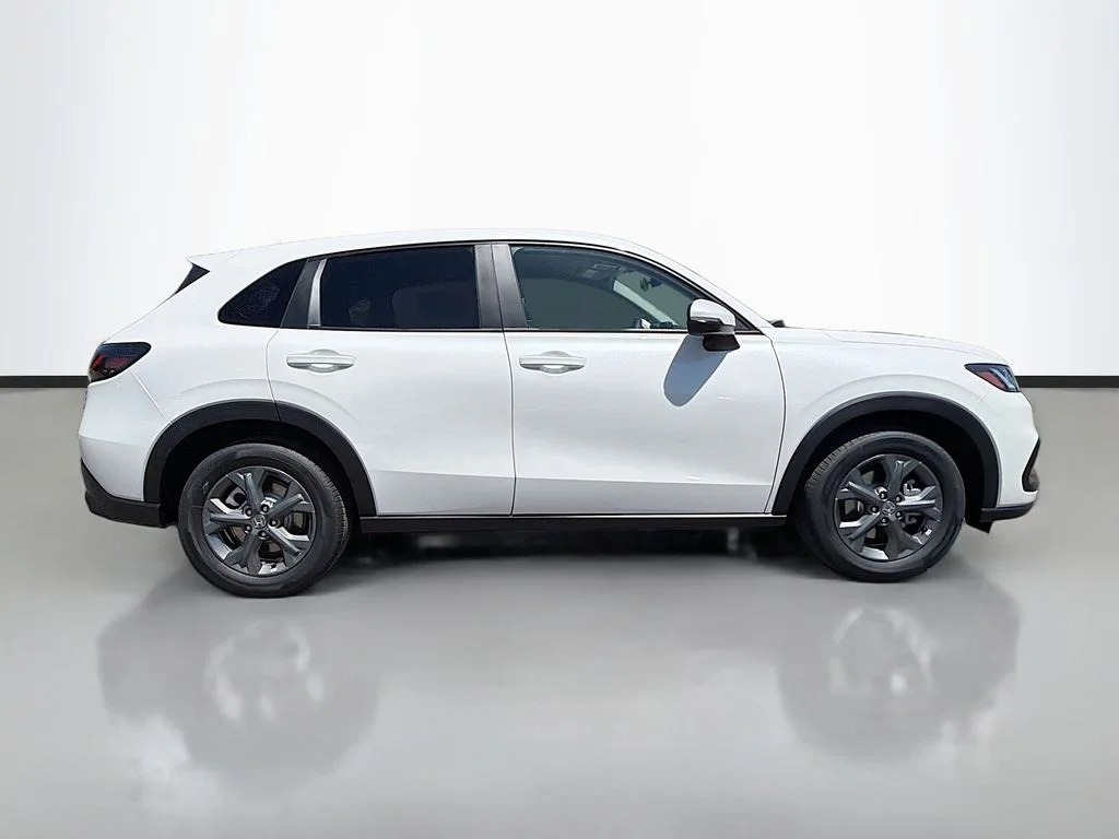 New 2026 Platinum White Pearl Honda LX image 5