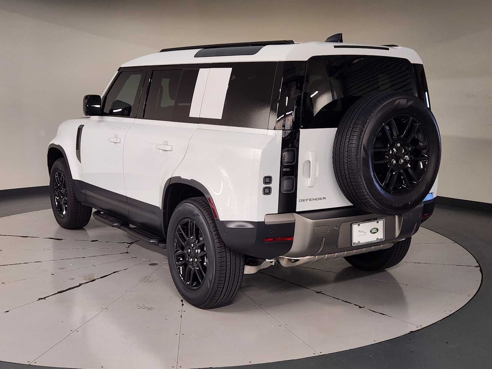 Used 2026 Fuji White Land Rover S image 6