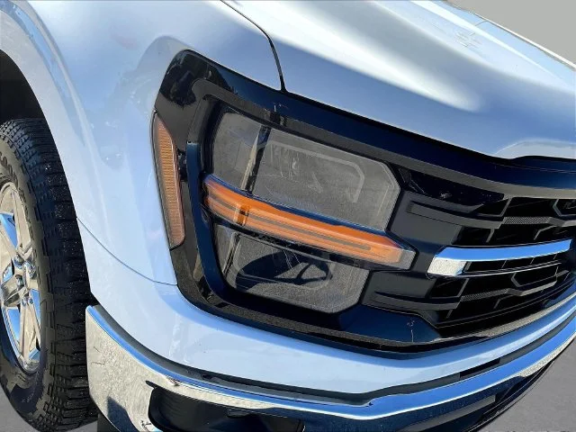 Used 2025 White Ford XLT image 32