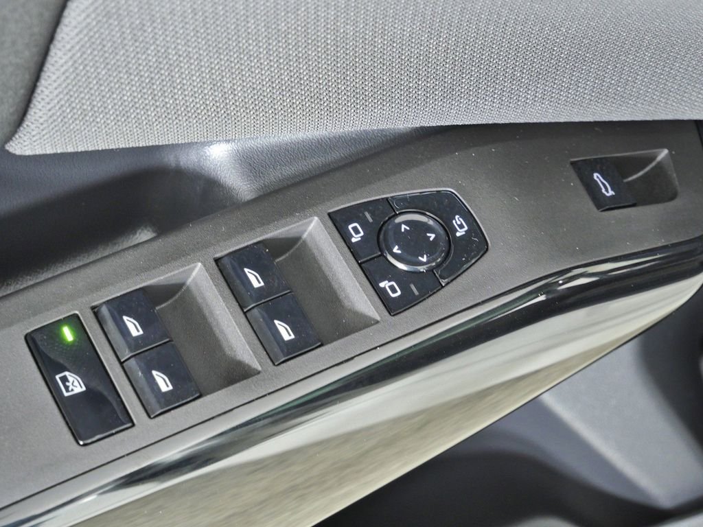 New 2026 Alpine White BMW M50 xDrive image 36