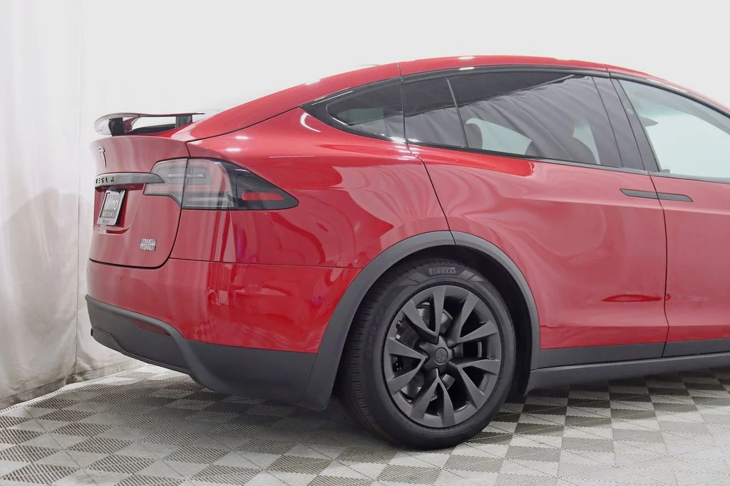 Used 2022 Red Tesla Plaid image 9