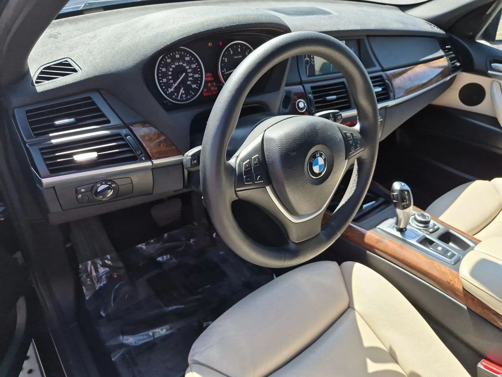 Used 2012 Black BMW 35i Sport Activity image 10