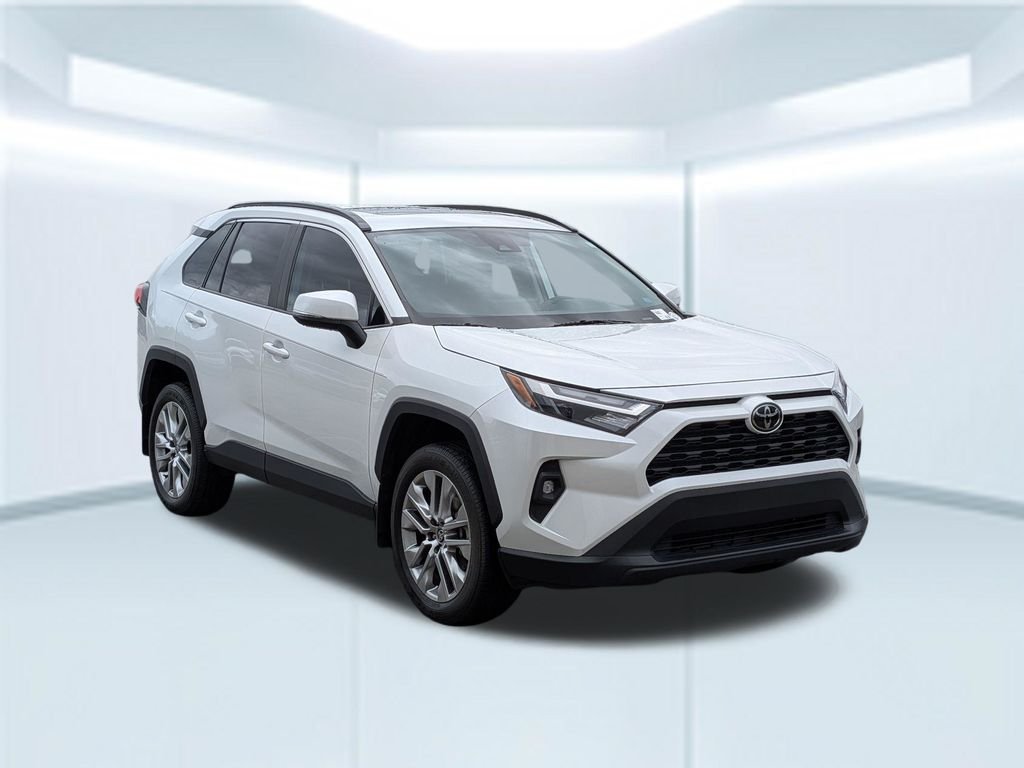 Used 2024 Beige Toyota XLE Premium image 8
