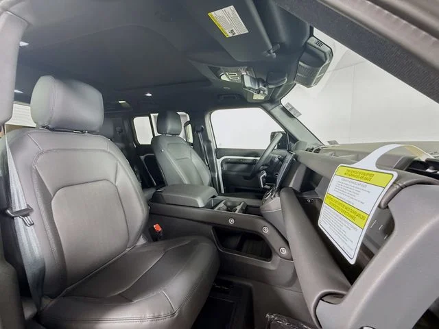 New 2026 Fuji White Land Rover X-Dynamic SE image 30