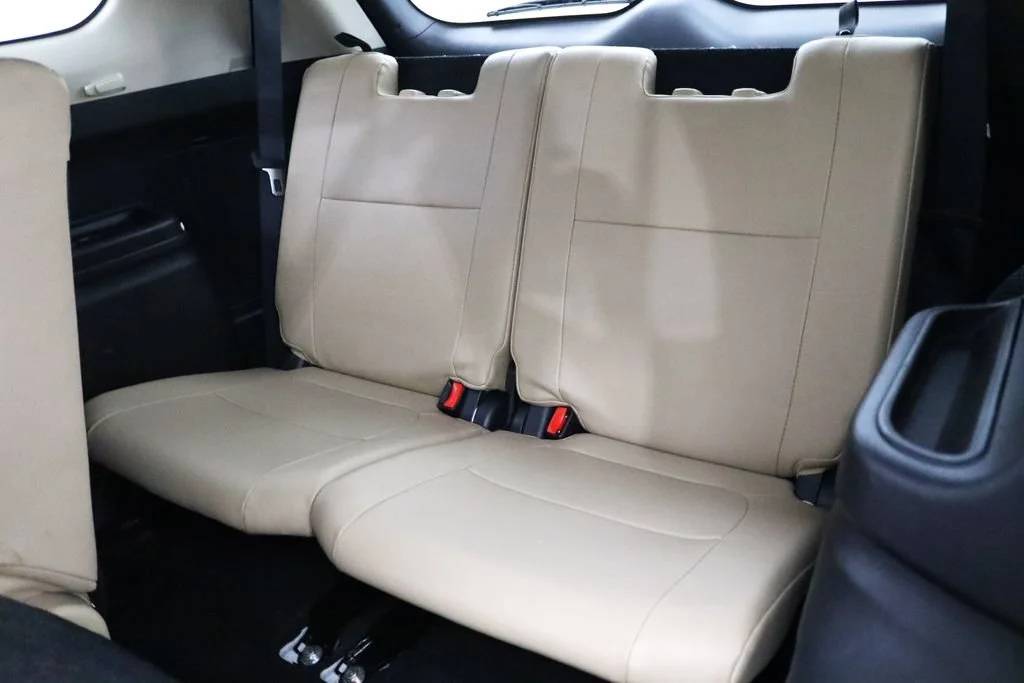 Used 2016 White Mitsubishi GT image 12