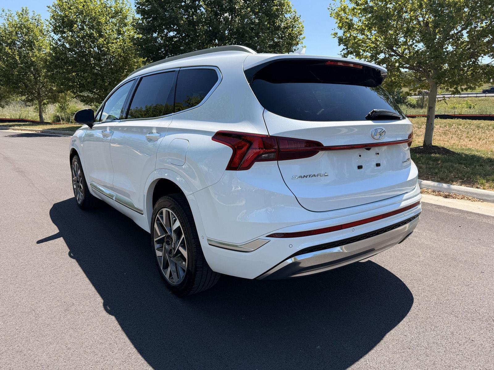Used 2021 Quartz White Hyundai Calligraphy image 5