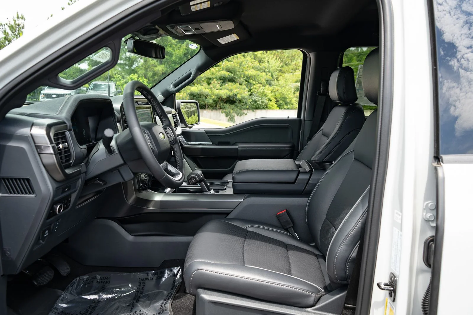 New 2026 White Ford Lariat image 14