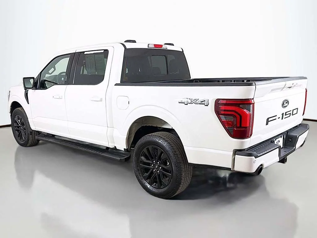 Used 2024 Star White Ford Lariat image 14