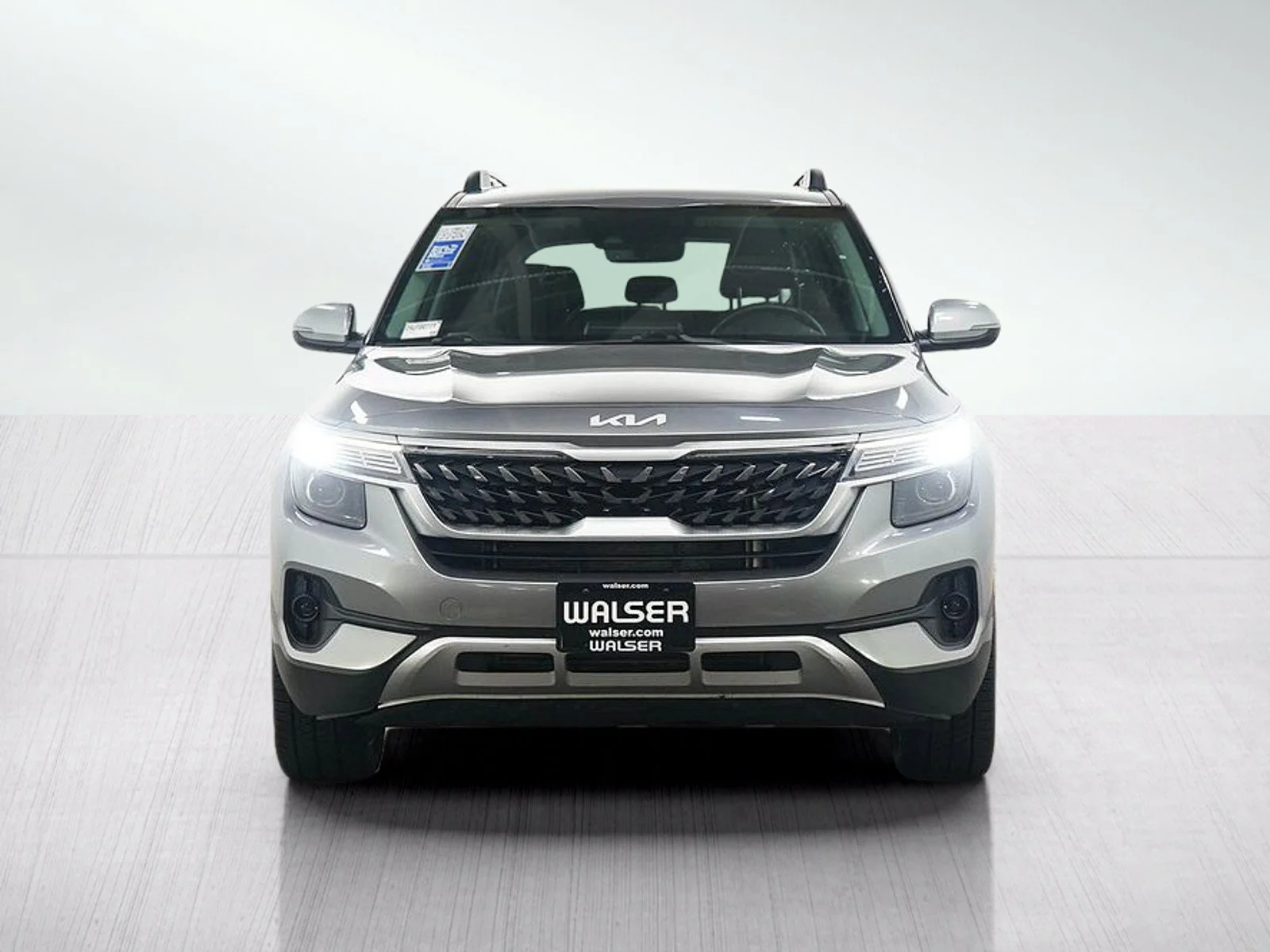 Used 2022 Steel Gray Kia Nightfall DCT AWD image 10