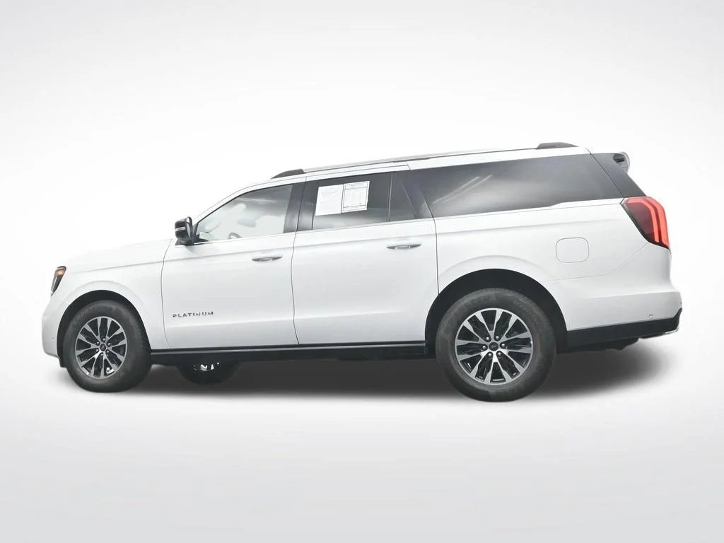 Certified Used 2025 Oxford White Ford Platinum image 40