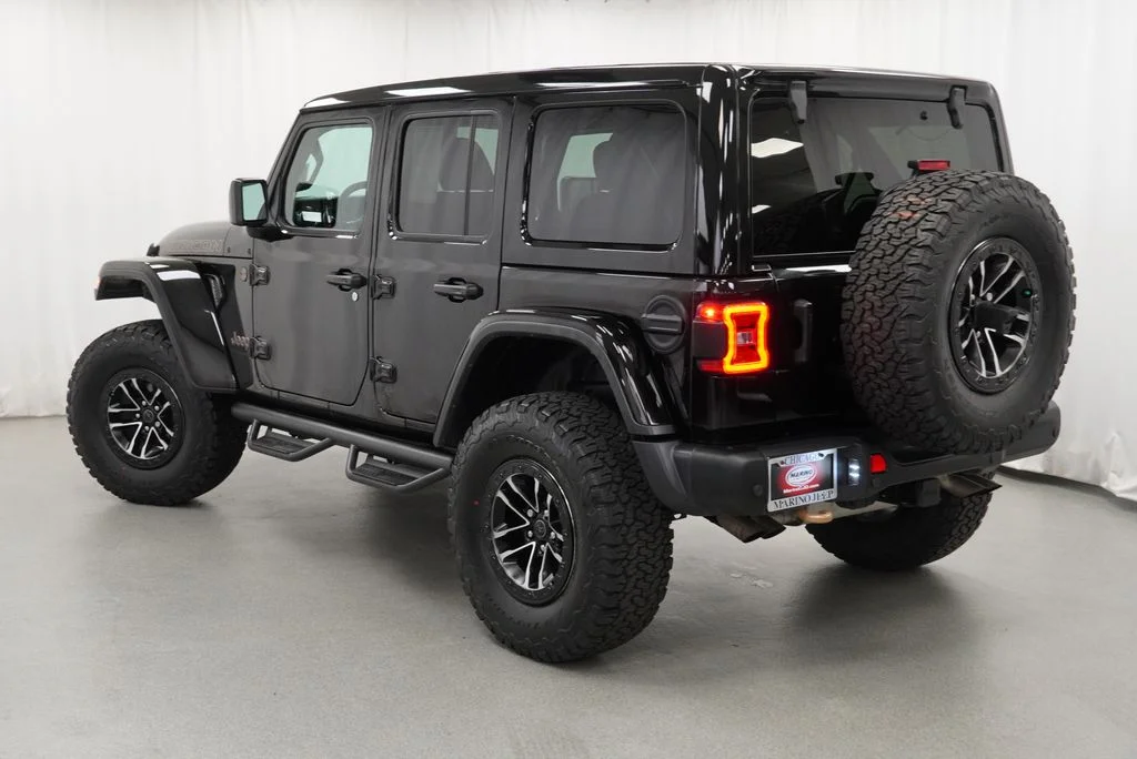 Used 2023 Black Jeep Rubicon 392 image 29