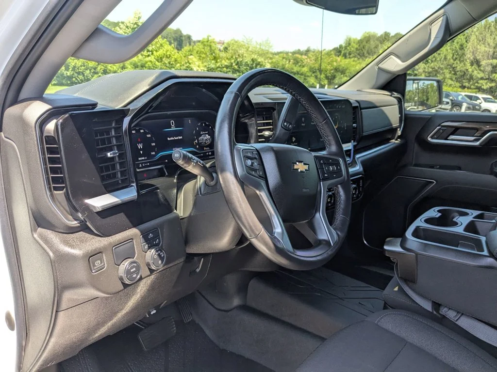 Used 2022 Summit White Chevrolet LT image 13