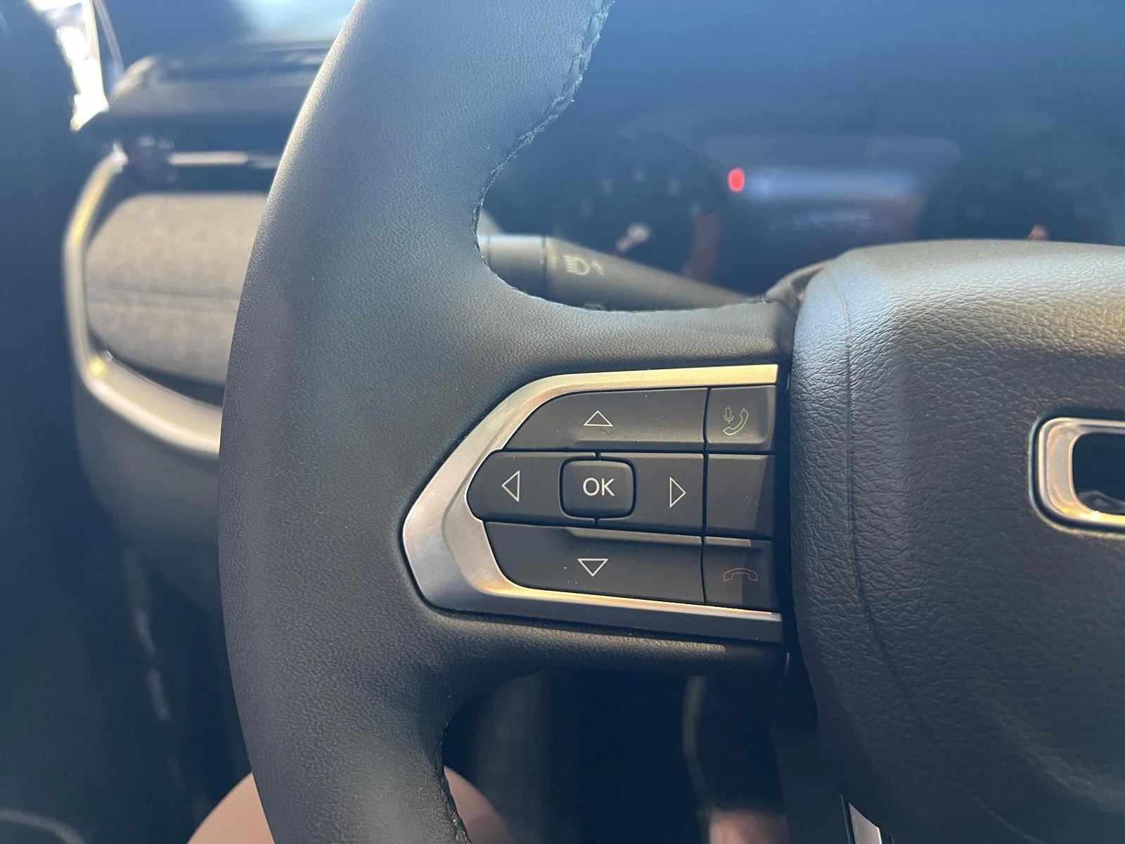 Used 2023 Bk Jeep Latitude image 19