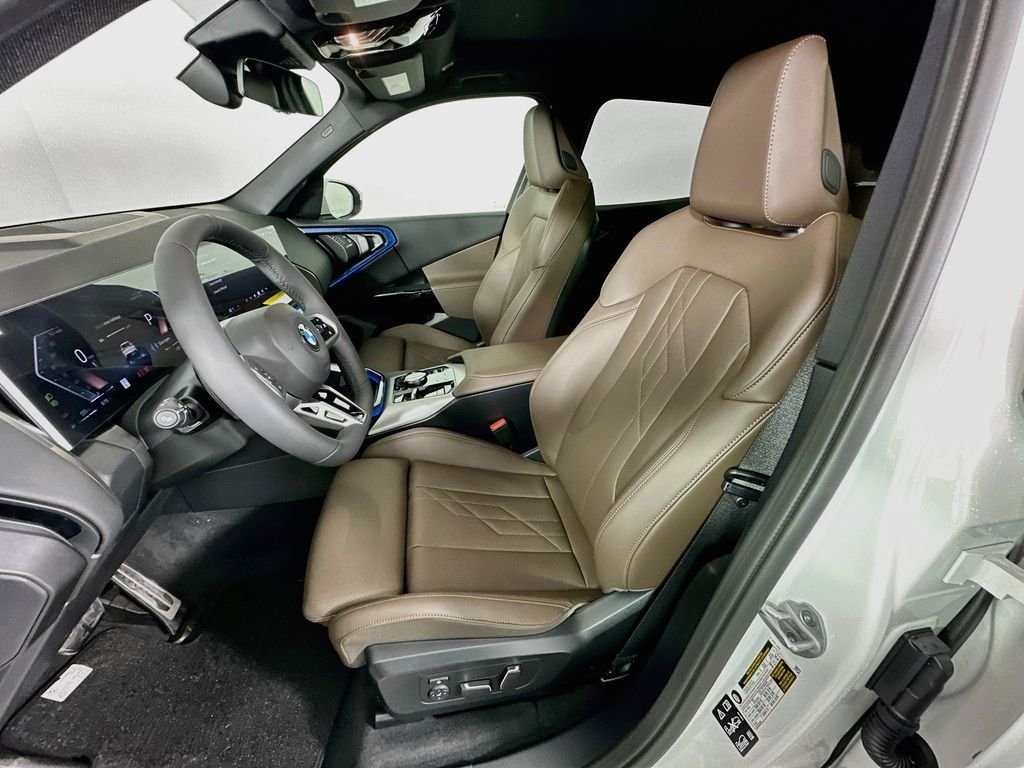 New 2026 Alpine White BMW 30 xDrive image 16