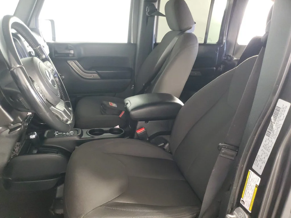 Used 2018 Gray Jeep Sport 4x4 image 12