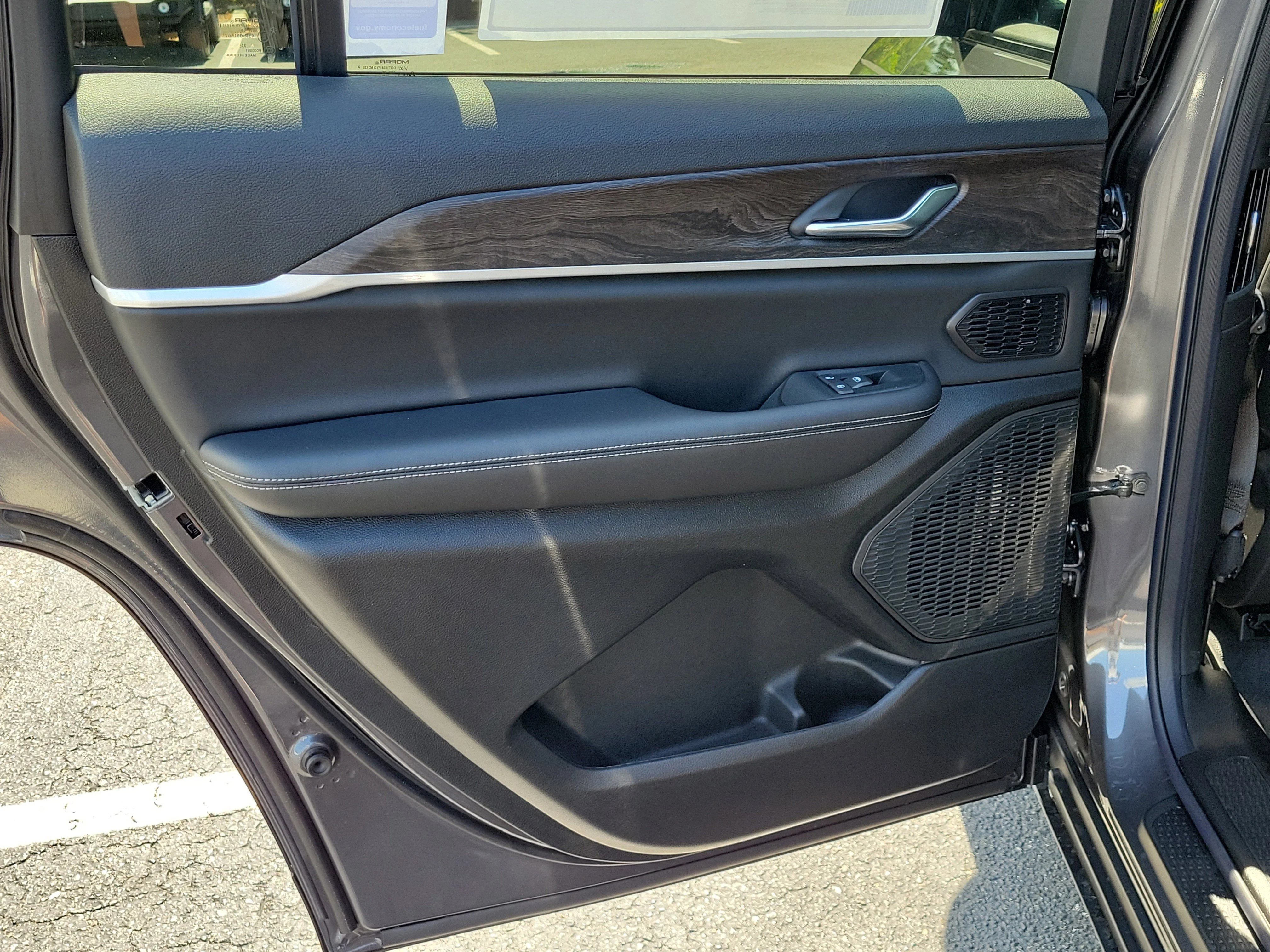 New 2026 Baltic Gray Metallic Clearcoat Jeep Limited image 11