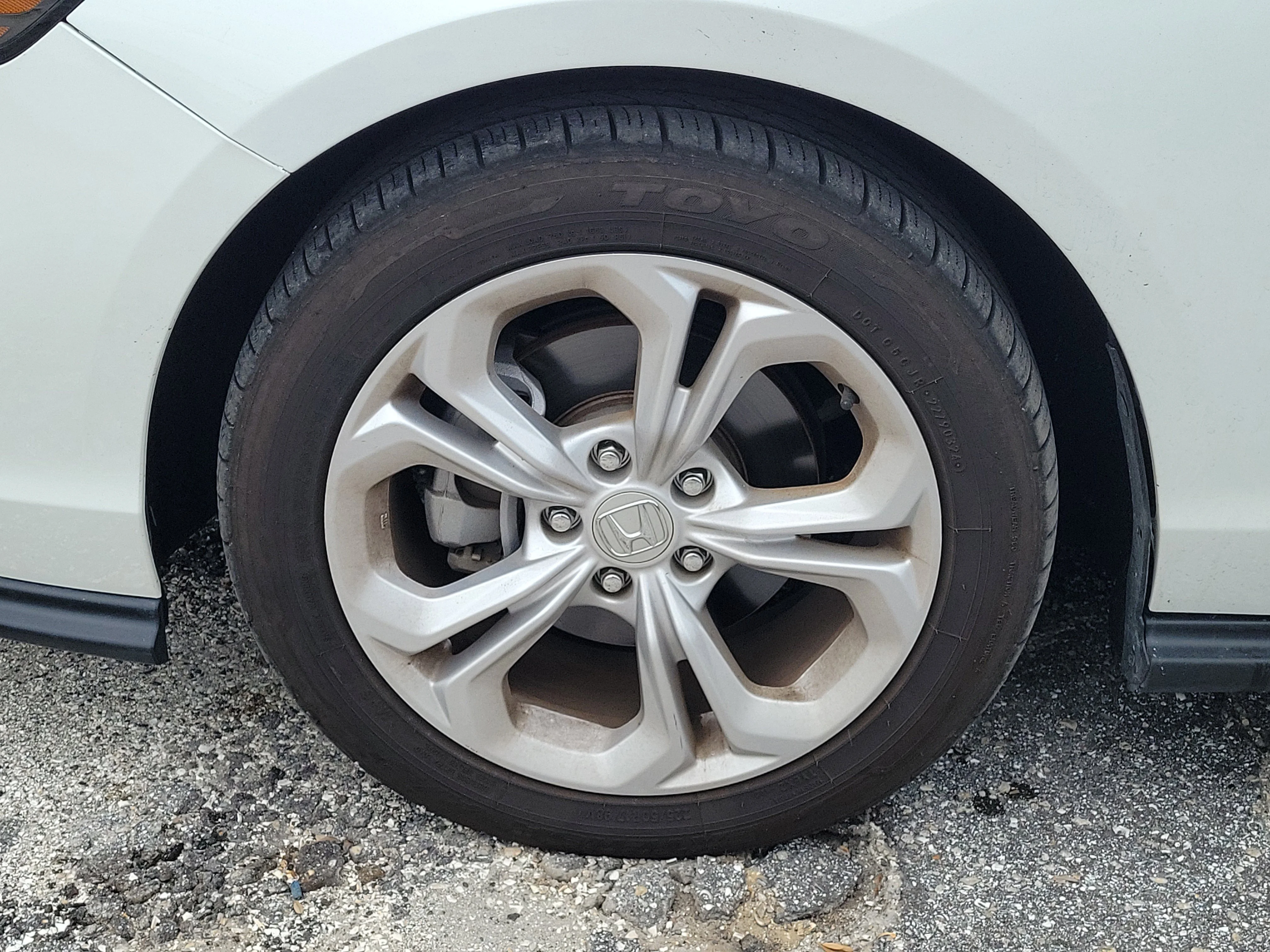 Used 2023 White Honda LX image 3