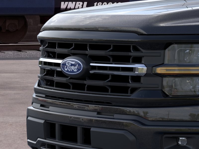 New 2026 Agate Black Metallic Ford XLT image 17