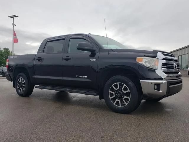 Used 2016 Black Toyota SR5 image 3