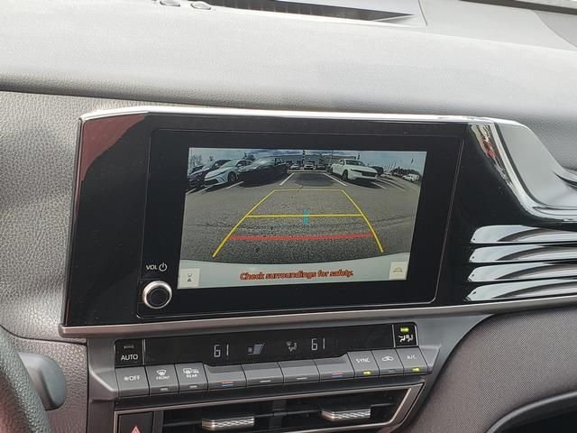 Used 2025 White Toyota LE image 23