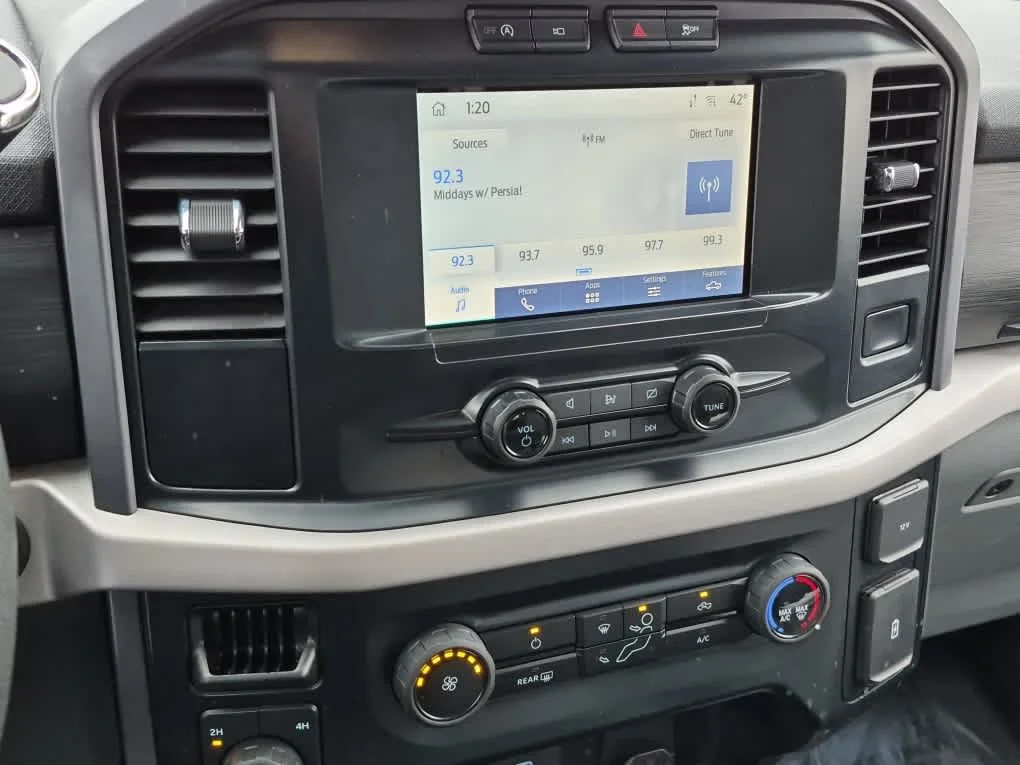 Certified Used 2023 Oxford White Ford XLT image 12