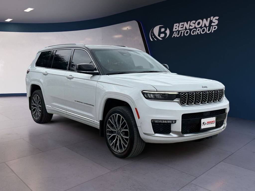 Used 2022 White Jeep Summit image 7