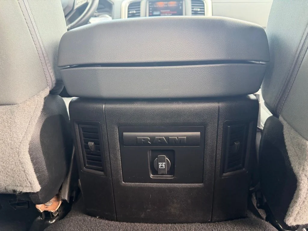 Used 2018 Silver Ram Big Horn image 29