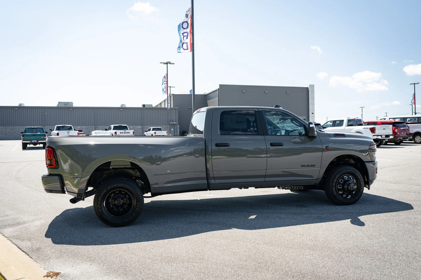 New 2026 Ceramic Gray Clear-Coat Exterior Paint RAM Big Horn image 10