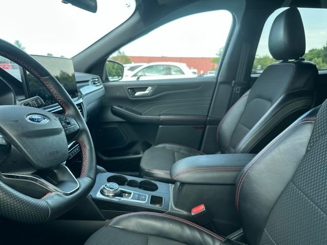 Used 2023 Gray Ford ST-Line image 7