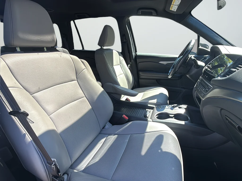 Used 2023 Blue Honda EX-L image 14