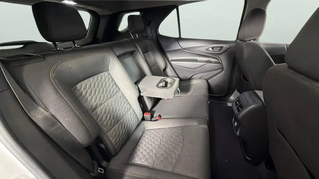 Used 2018 IRIDESCENT PEARL TRICOAT Chevrolet LT image 28