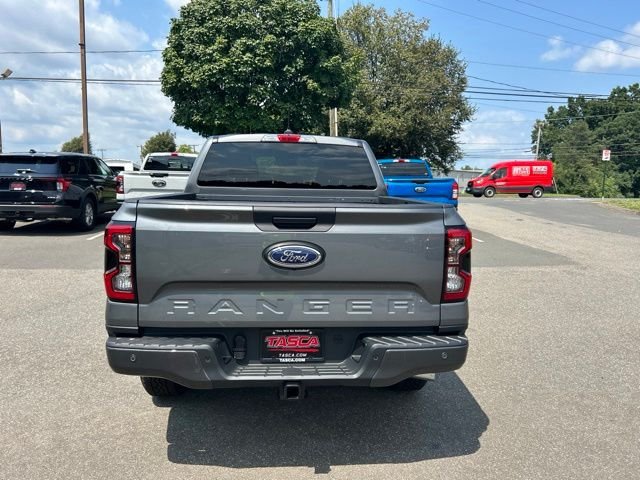 New 2026 Carbonized Gray Metallic Ford XLT image 6