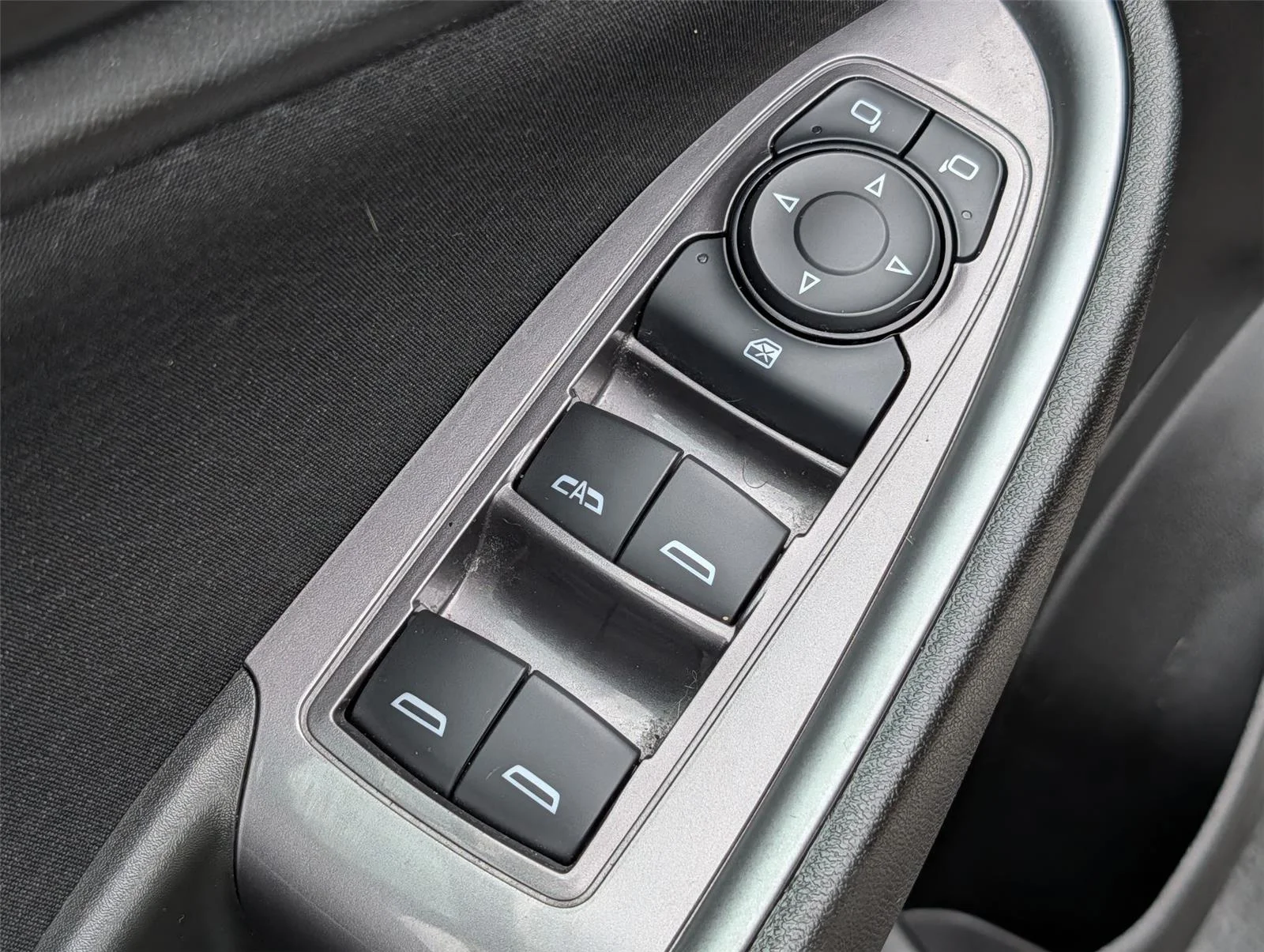 Used 2023 Mineral Gray Metallic Chevrolet LT image 15