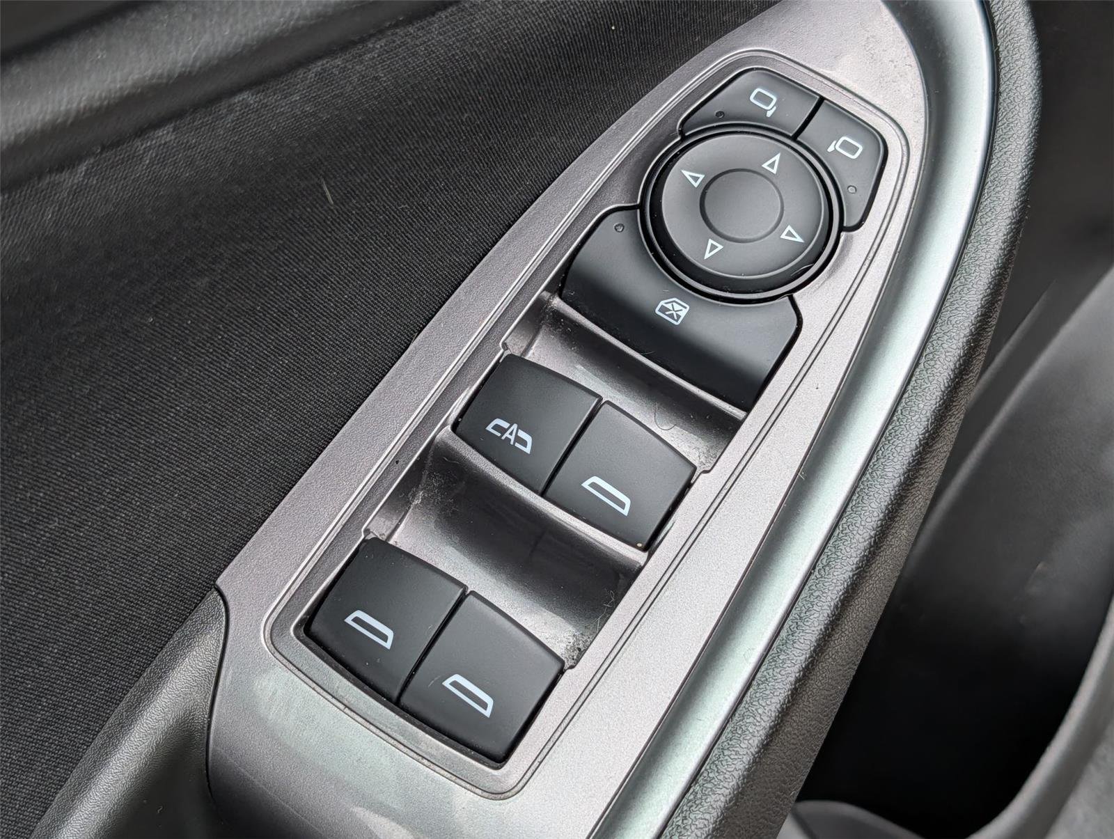 Used 2023 Mineral Gray Metallic Chevrolet LT image 15