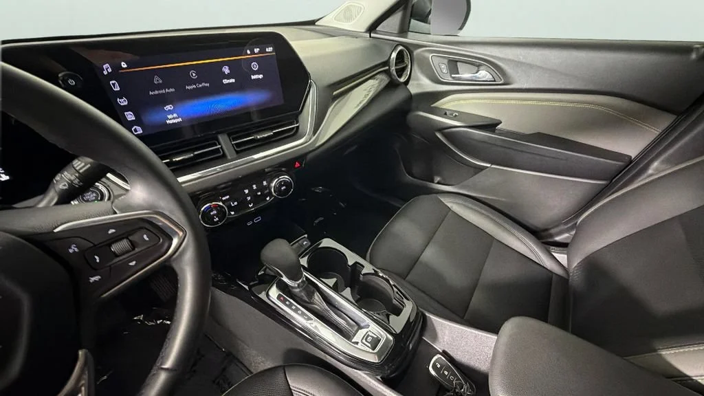 Used 2025 Cacti Green Chevrolet ACTIV image 19
