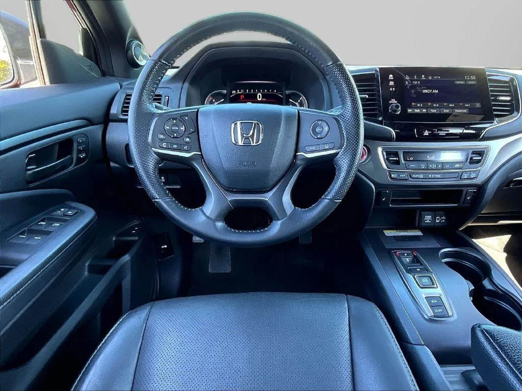 Used 2023  Honda EX-L image 9