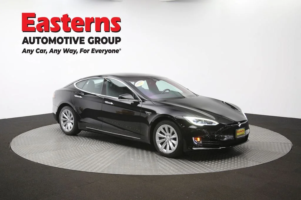 Used 2018 Black Tesla 75D image 46