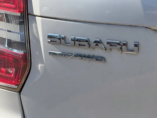 Used 2016 White Subaru 2.5i image 7