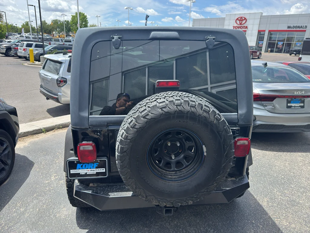 Used 2001 Black Jeep SE image 4